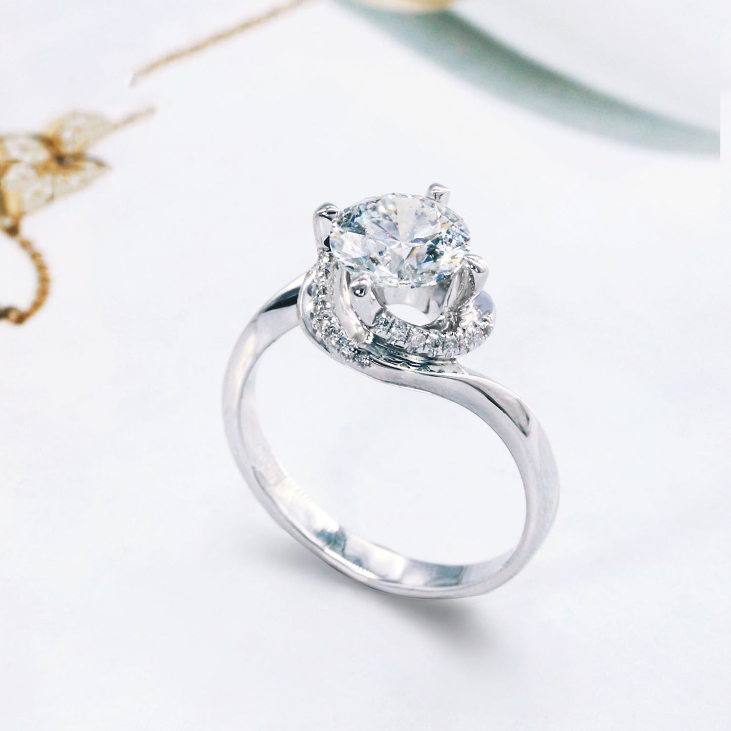 Six Prong Moissanite Ring - Getmgirlzworld Shop