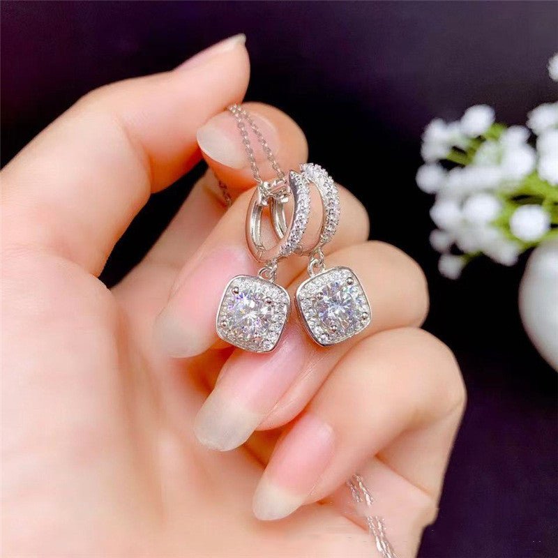 Women's Fashion Personality Moissanite Stud Earrings - Getmgirlzworld Shop